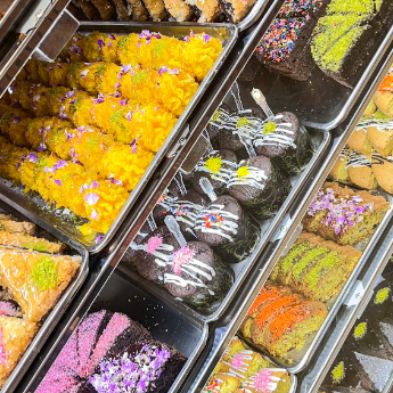 ویترین شیرینی خشک